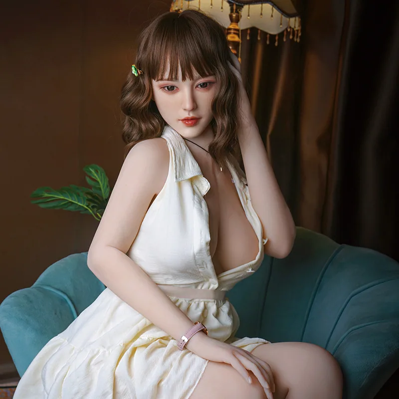 Atelier Ivory, vollständig bekleidete Produktansicht